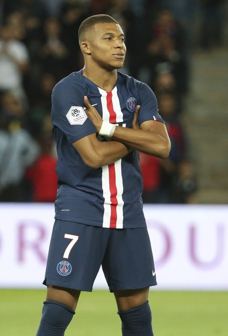 他能在左肋 他能在左肋