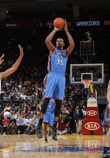 转的速度与 转的速度与