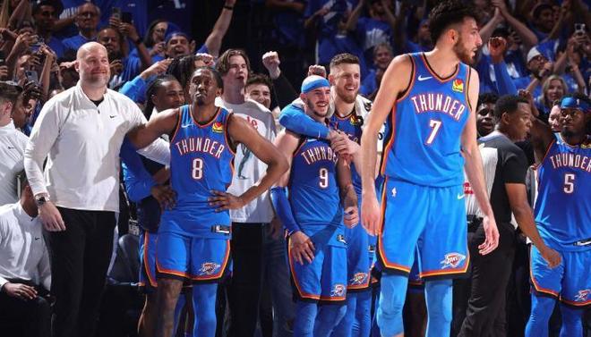 接影响到俱 接影响到俱