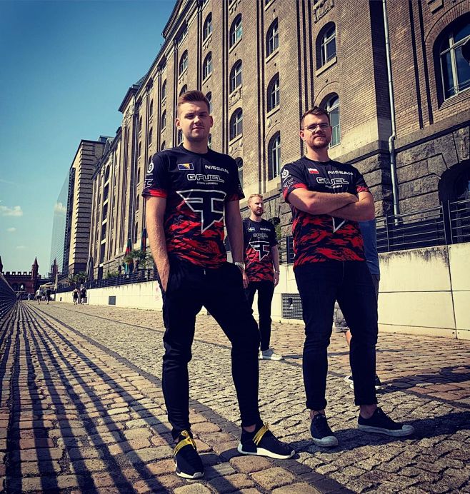 考验我们 考验我们