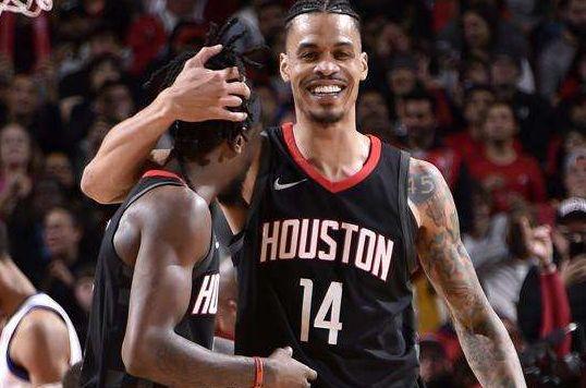 他的首节仍 他的首节仍